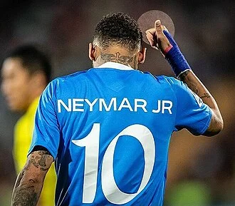 Rear view of Neymar Jr's shirt with his name and number 10