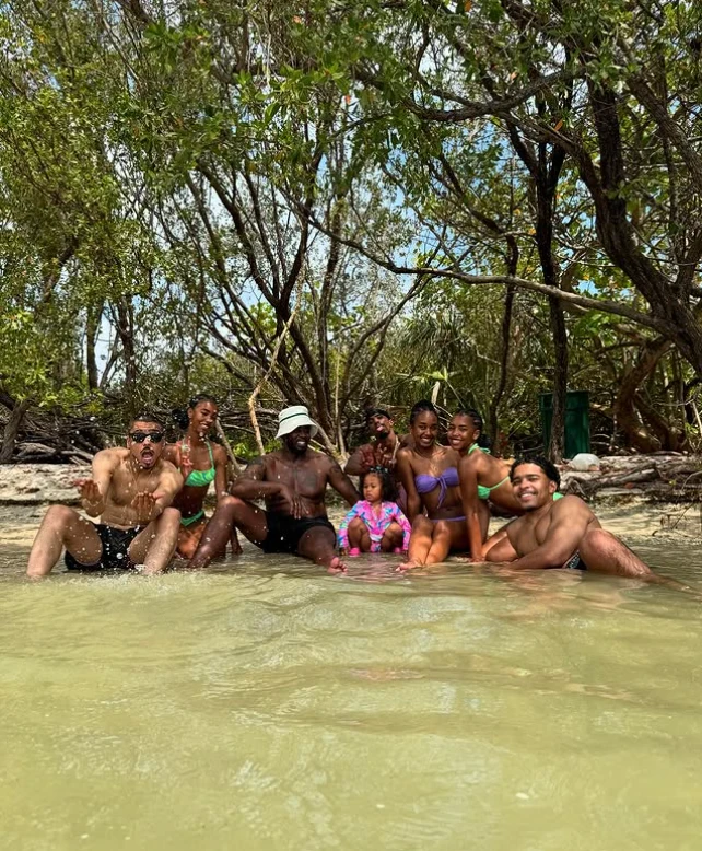Sean Diddy Combs with all seven of his children on a family beach vacation